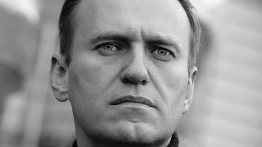 Aleksiej Nawalny zmarł w łagrze. Lekarze nie byli w stanie mu pomóc