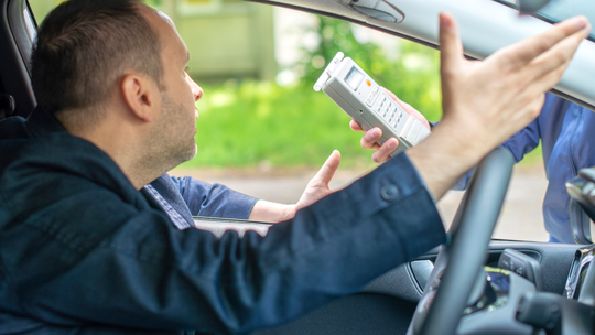 Alkohol plus brawura oraz zakaz prowadzenia. Dramat na drogach