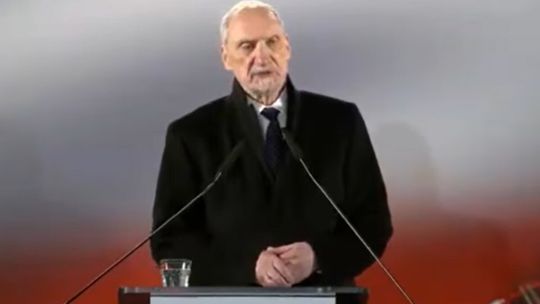 Oskarżenia wobec Antoniego Macierewicz. Czy szef kontrwywiadu pomówił polskich oficerów o współpracę z Rosją