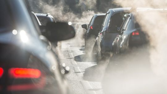 Bez takiej naklejki na aucie nie wjedziesz do centrum miasta. Są już pierwsze deklaracje