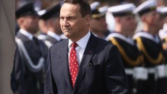 Bezkonkurencyjny jak Radosław Sikorski. Nikt się do niego nie zbliżył Bezkonkurencyjny jak Radosław Sikorski. Nikt się do niego nie zbliżył