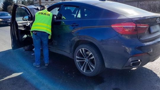 Bmw jechał wężykiem. Stan upojenia kierowcy był wręcz niewiarygodny