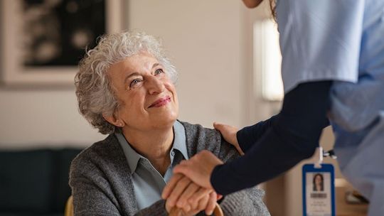 Przesunięcie terminu wprowadzenia bonu senioralnego. Seniorzy jeszcze poczekają