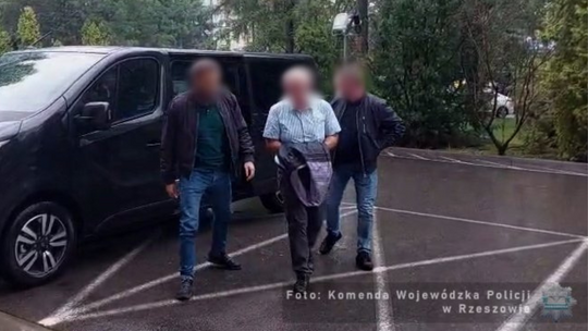 Lekarz odpowie za branie łapówek. Co otrzymywał jako łapówkę?