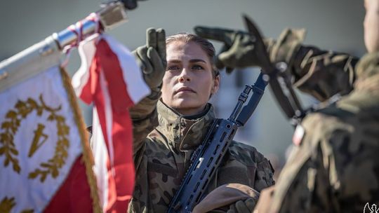 Coraz więcej kobiet wybiera służbę w wojsku. Chętnie idą do WOT