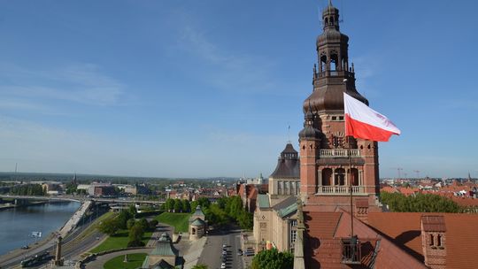 Dlaczego nie będzie flagi na dachu ZUW?