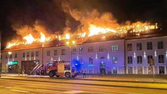 Dlaczego płoną panele fotowoltaiczne? Strażacy od ręki punktują przyczyny