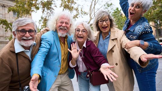 W Polsce żyjemy poniżej średniej unijnej. Kobiety żyją dłużej niż mężczyźni