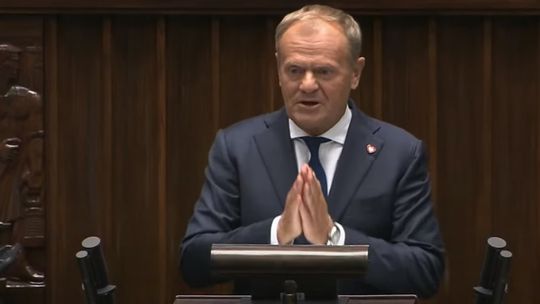 Premier Tusk dostał wotum zaufania. Skrytykował PiS i policzył szable w Sejmie