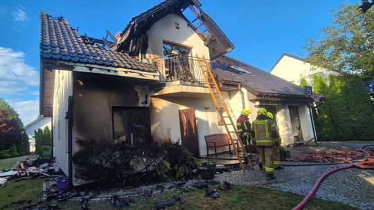Ewakuacja mieszkańców podczas pożaru. Wielka mobilizacja strażaków