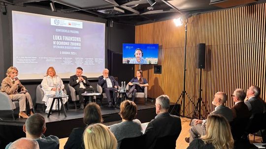 Polski system ochrony zdrowia czeka zapaść, więc potrzebne są zmiany Polski system ochrony zdrowia czeka zapaść, więc potrzebne są zmiany