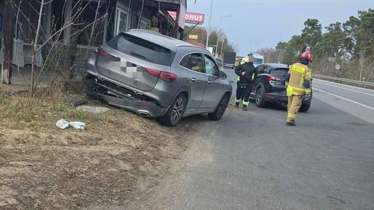 Groźna kolizja trzech aut. Policja wyjaśnia przyczyny wypadku z udziałem trzech pojazdów Groźna kolizja trzech aut. Policja wyjaśnia przyczyny wypadku z udziałem trzech pojazdów