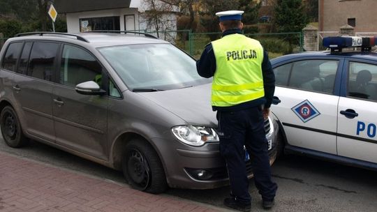 Jechał ulicą pod prąd. Wiadomo dlaczego chciał zgubić policję