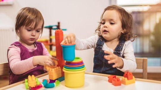 Jeszcze niedawno w żłobkach brakowało miejsc, a teraz rodzice wybierają