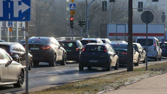 Pojawiła się decyzja w sprawie opłat od samochodów spalinowych