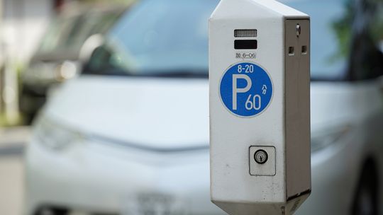 W ten sposób skanujesz kod QR na parkingu i tracisz pieniądze