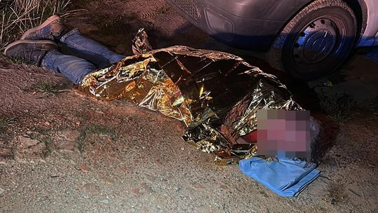 Krzyk o pomoc w zaroślach. Szybka akcja policjantów uratowała życie mężczyźnie
