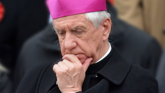 Dlaczego odszedł arcybiskup Andrzej Dzięga? Tuszowanie pedofilii