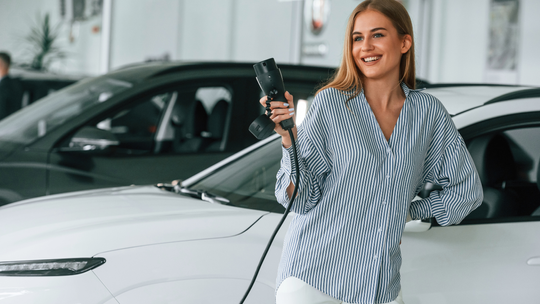 Ładowarkowi w ofensywie. Obiecują więcej punktów ładowania e-aut Ładowarkowi w ofensywie. Obiecują więcej punktów ładowania e-aut