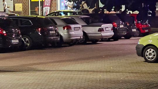 Zabił nożem przed monopolowym i zapadł się pod ziemię. Obława policji