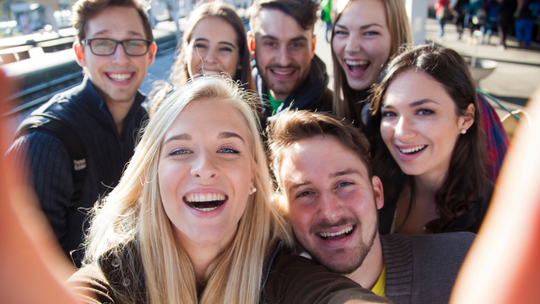 Młodzieżowe Słowo Roku 2025. Było już w języku przestępczym Młodzieżowe Słowo Roku 2025. Było już w języku przestępczym