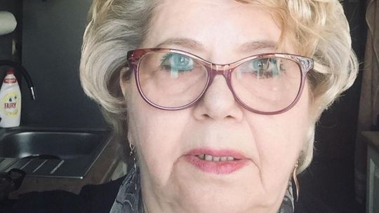 Mogła mieć przy sobie wózek na zakupy w ciemnym kolorze. Policja wydała komunikat