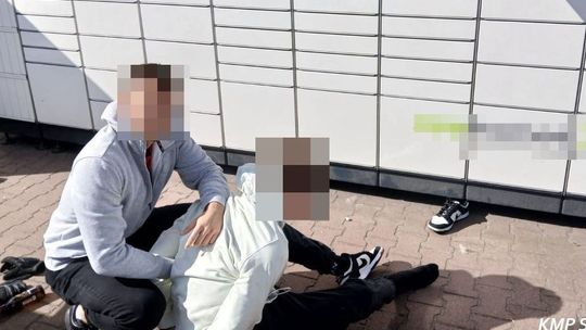 Robił przekręty korzystając z paczkomatu