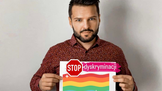 Nauczyciele mają dość! Protestują nogami