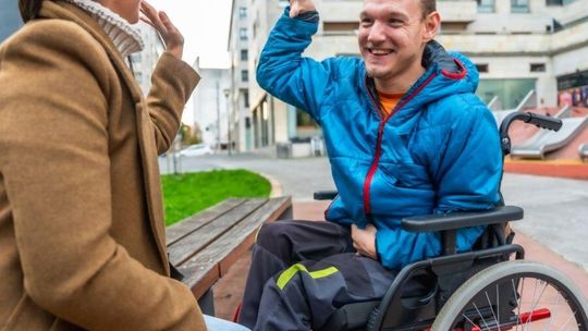 Niepełnosprawność to nadal bariera. Dyskryminacja zaczyna się od barier