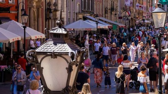 Niepokojące wnioski ze Narodowego Spisu Powszechnego: Polaków jest coraz mniej i są coraz starsi