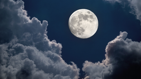 Noc z Zimnym Księżycem. To już ostatnia pełnia w tym roku Noc z Zimnym Księżycem. To już ostatnia pełnia w tym roku