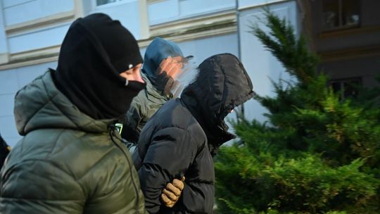 Pijany kierowca opla zatrzymany przez dzielnicowych. Miał blisko 2 promile