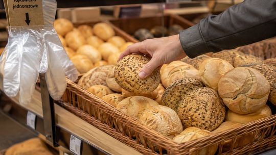 Dlaczego „Polacy macają pieczywo”.? Obcokrajowcy się dziwią