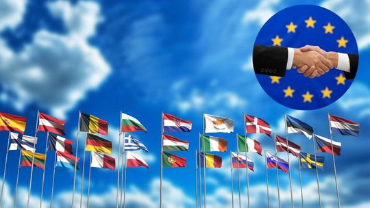 Sondaż o przyszłości Polski. Zaskakujące wyniki i nowa grupa zwolenników wyjścia z UE