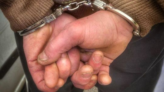 Przestępca woził pasażerów taksówką! Plaga pijanych kierowców i uciekinier