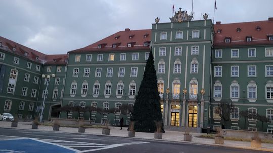 Skromne świąteczne iluminacje nie nastrajają pozytywnie