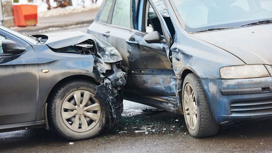 Tak Polacy oszukują ubezpieczycieli. Przez naciągaczy tracą wszyscy