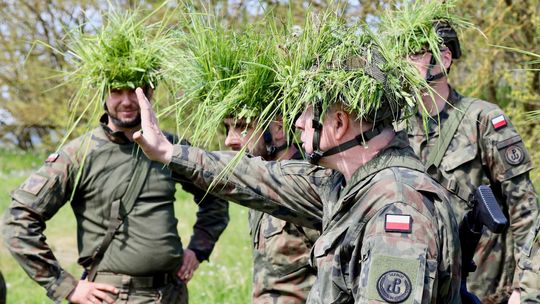 Tak szkolą jak ukryć się i zaskoczyć przeciwnika