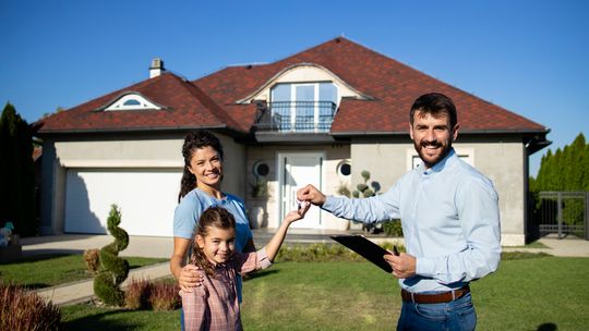 Łatwiej kupić dom niż mieszkanie. Chętni korzystają