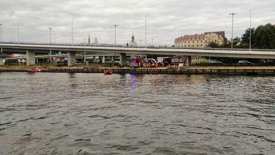 Tragedia na Odrze. W Szczecinie samochód wpadł do wody