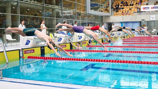 Trenerzy i zawodnicy klubów, którzy przyjechali na Otylia Swim Cup