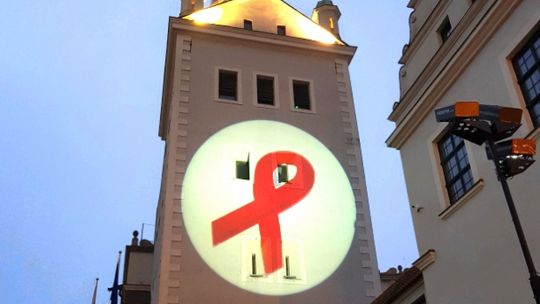 HIV nie zniknął. W Polsce codziennie cztery osoby dowiadują się, że są nosicielami HIV