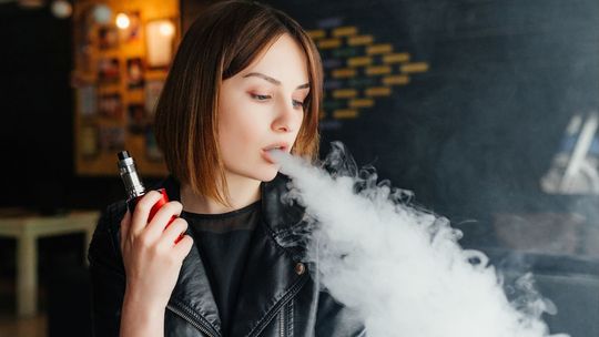 Zakażą sprzedaży e-papierosów? Resort zdrowia ma pomysł