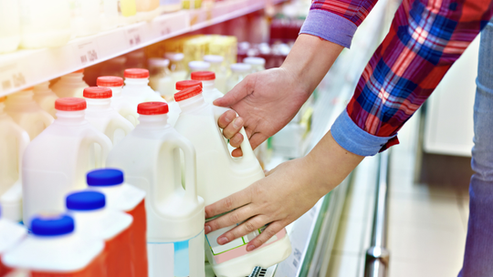 Produkty stosunkowo są trochę tańsze. Inflacja jednak odpuszcza