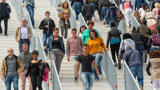 Zapaść demograficzna pogłębia się i ma wpływ na wiele dziedzin