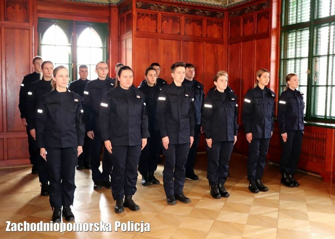 18 nowych policjantów złożyło ślubowanie