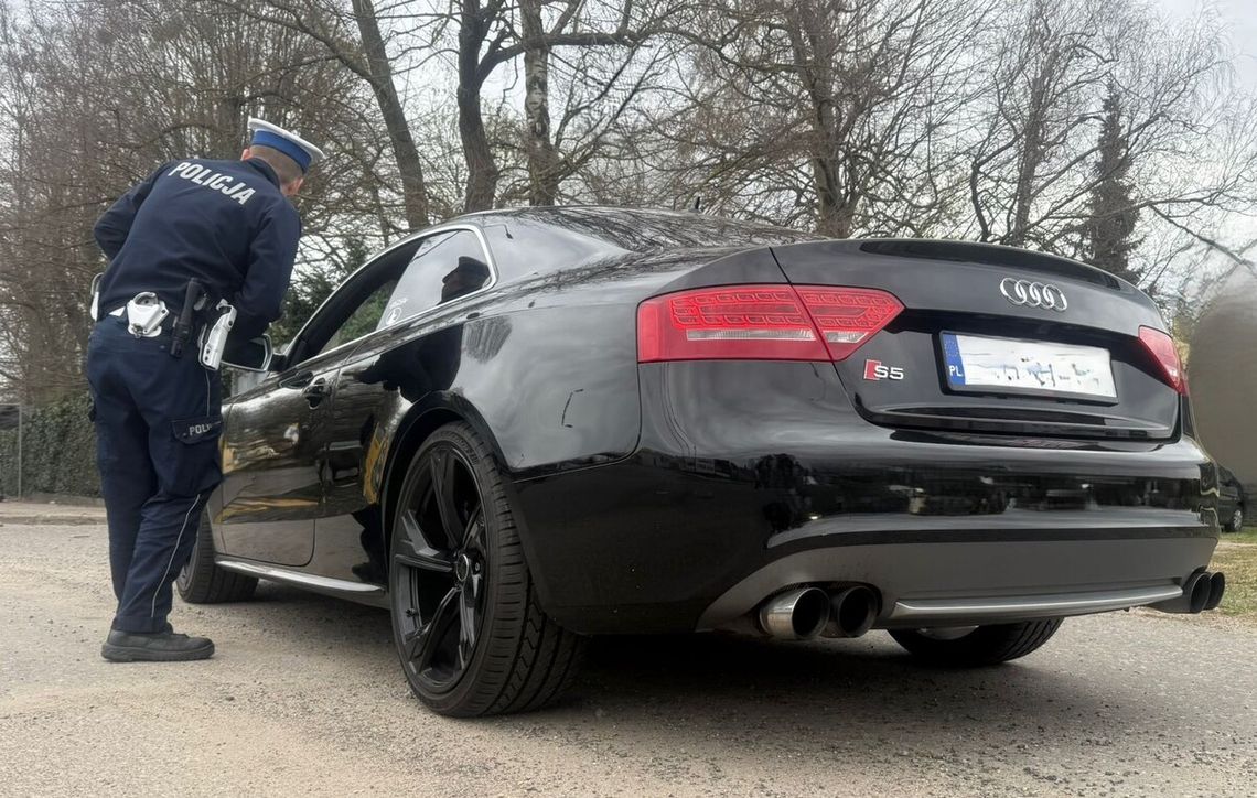 Afera na stacji diagnostycznej. Policja zatrzymała Audi i sprawdza pracę diagnosty Afera na stacji diagnostycznej. Policja zatrzymała Audi i sprawdza pracę diagnosty