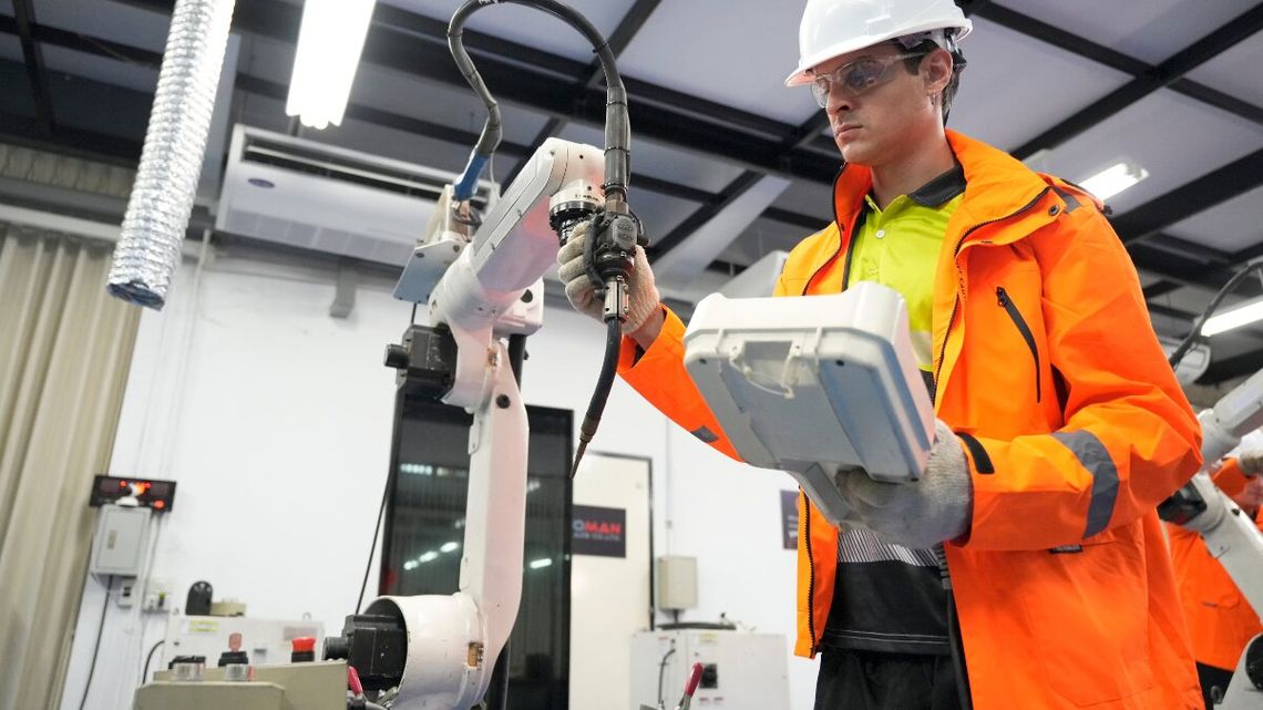 Miliardy na armię: Polacy podzieleni w ocenie SAFE. Co trzeci z nas nie wie, co myśleć.