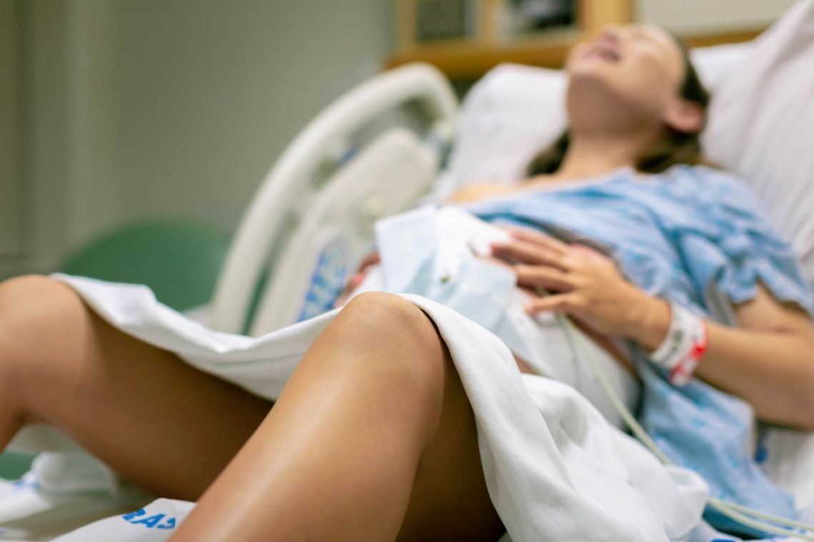 Kobiety boją się rodzić w polskich szpitalach. Ból powszechny