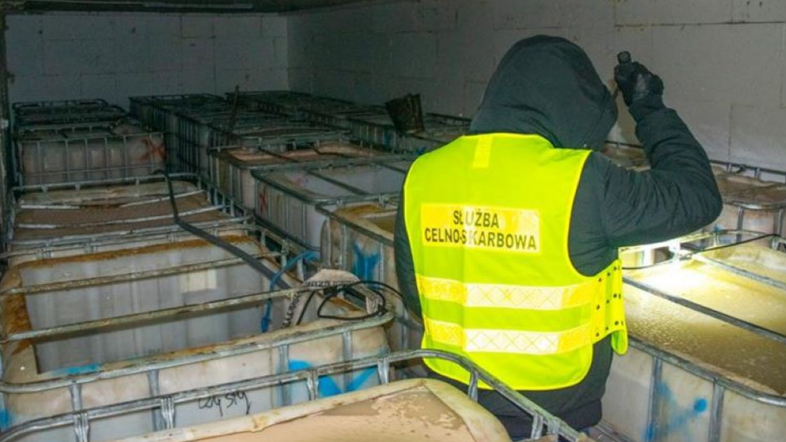 Podróbki na rynku. Nie pij takiego alkoholu, bo może się to źle skończyć